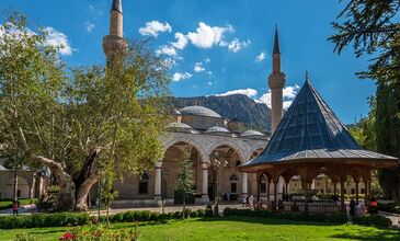 İzmir Uşak Afyon Çıkışlı Yeşil Karadeniz Yaylalar ve Batum Turu (Batum Turu Dahil) / 5 Gece Otel Konaklaması